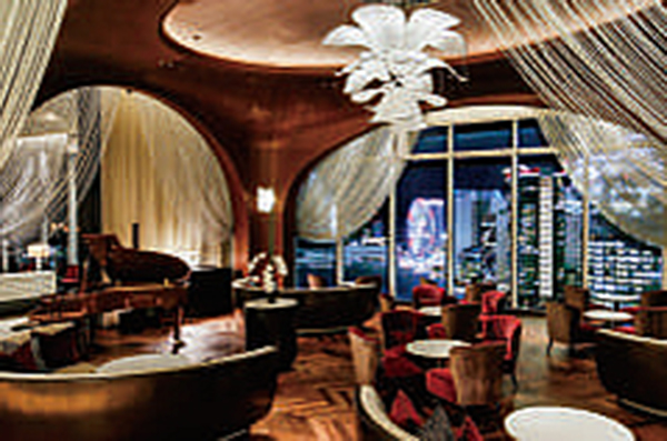 毎日ラウンジにてドリンク1杯無料